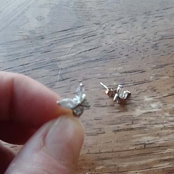 925 Sterling Silver and Swarovski Crystal Buttery Post Earrings!!!!!! π - Picture 5 of 6